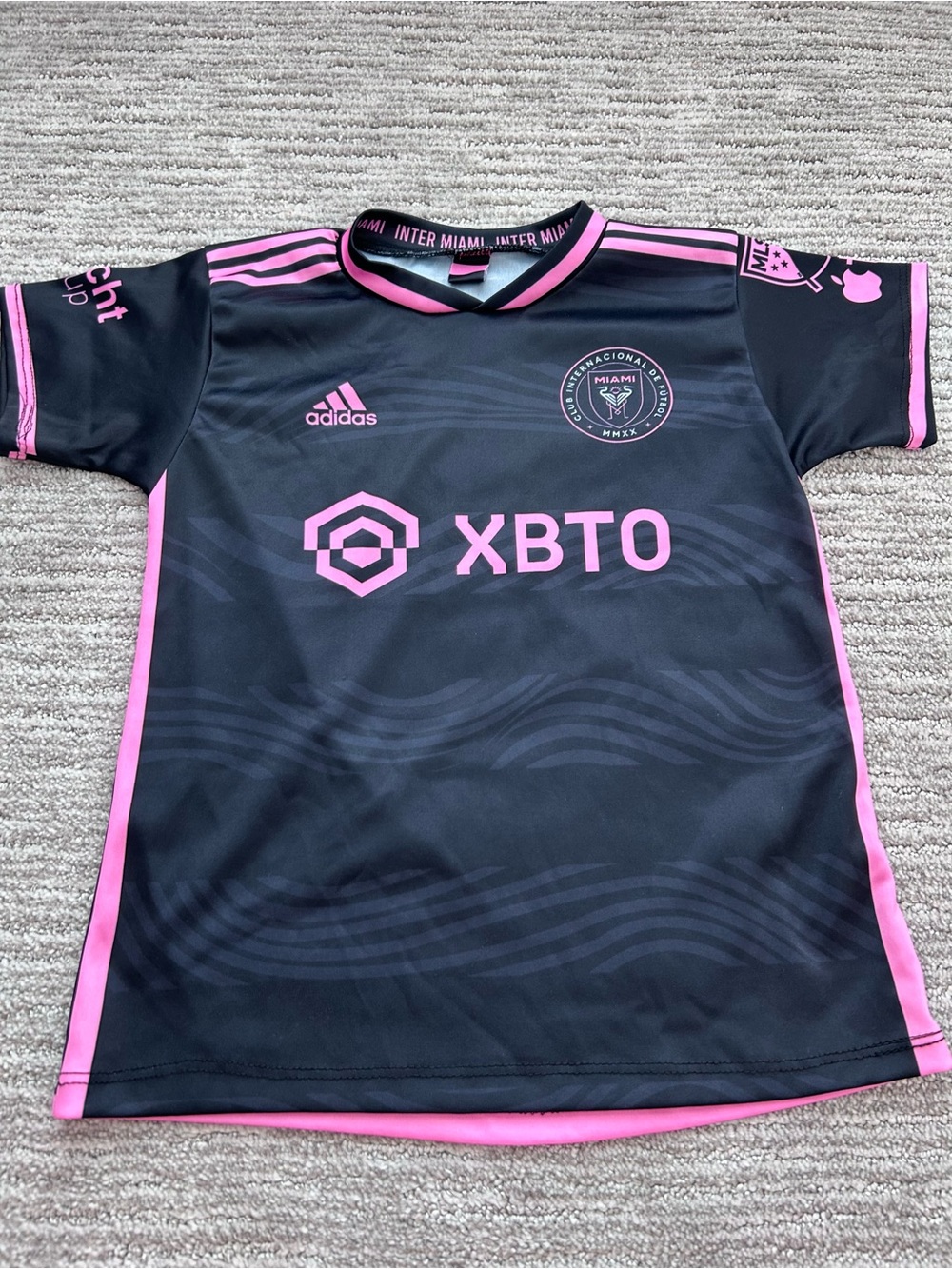 Messi Set of 2 Jerseys - Picture 3 of 4